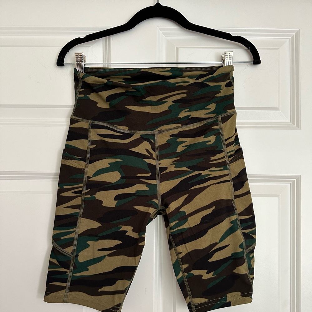 NWT* Jvini Camo Biker Shorts - Size Medium